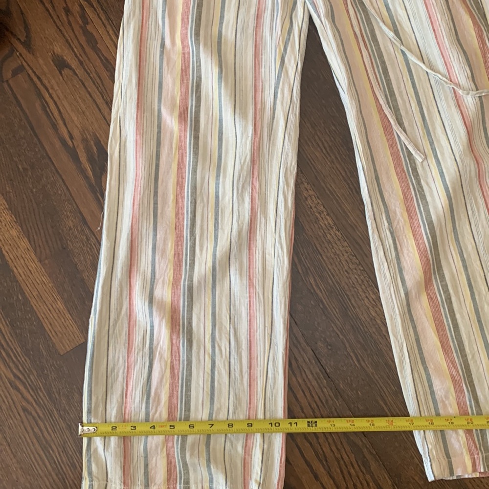 Lace from muted striped pants - Picture 4 of 5